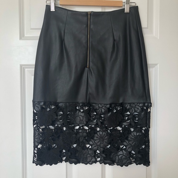 Stunning cut out skirt - Picture 2 of 9